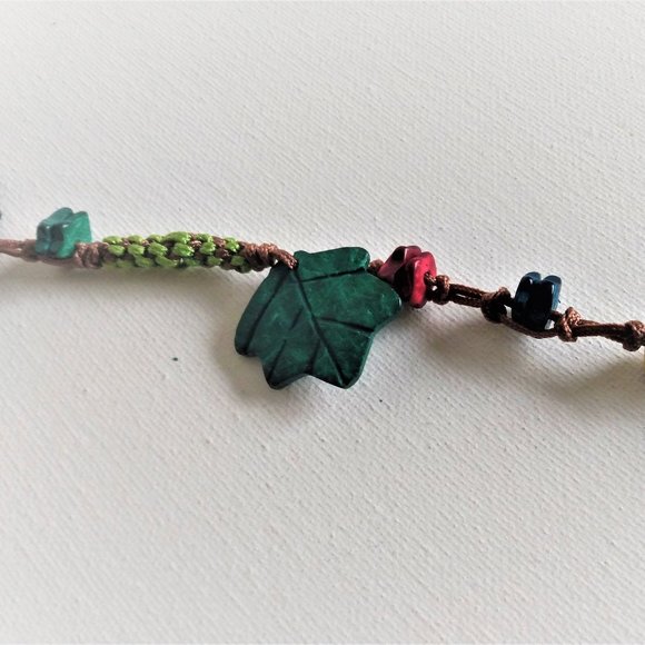 Multi-Colored Coconut Shell Flower Necklaces-Pointed Petals - Picture 6 of 8